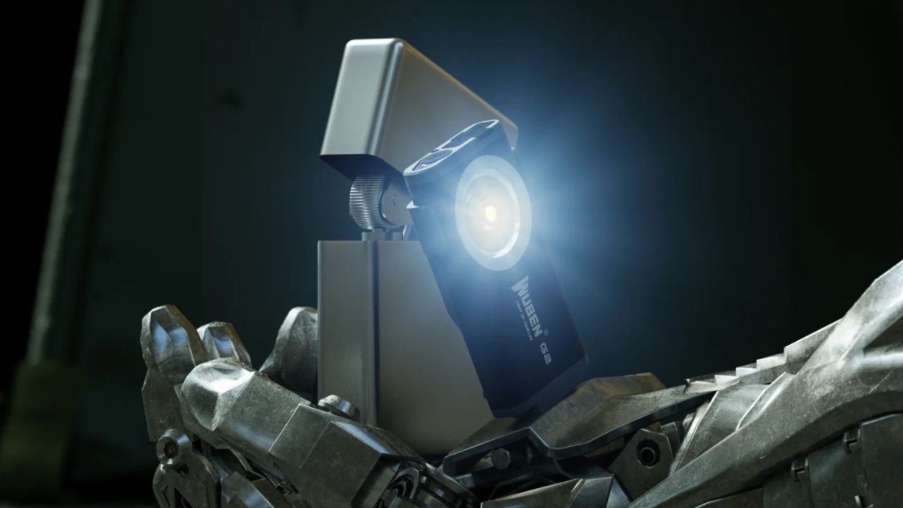 Why Is It Essential to Carry An EDC Flashlight With You?